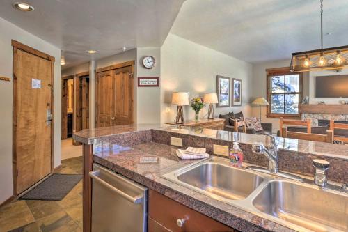 Getaway with Resort Amenities on Main Street Breck! - image 2