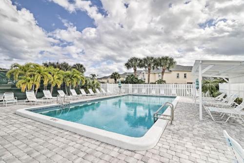 Jensen Beach Home with Pool Access-Walk to Beach - image 4