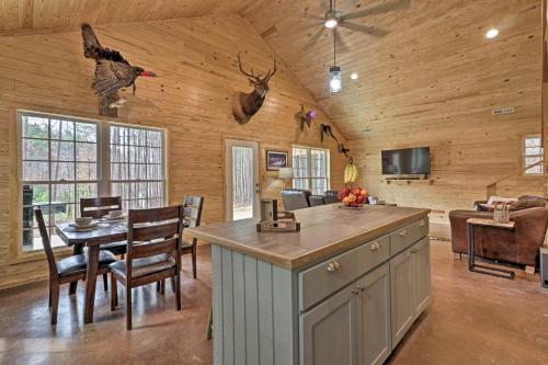 Peaceful Family Cabin on 10 Acres with Game Room! in Heflin, USA