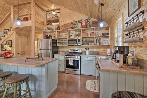 Peaceful Family Cabin On 10 Acres W/ Game Room! - Cheaha State Park, Delta