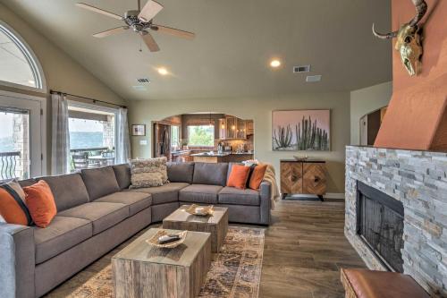 Deck & Lake Travis Views: Hill Country Hideaway! in Jonestown (TX)