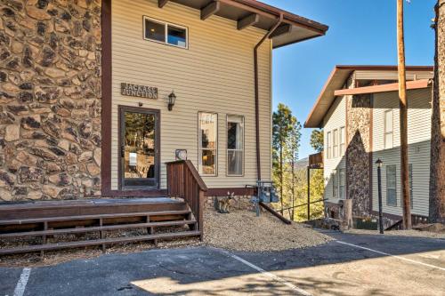Lavish Condo with 2 Decks - 5mi to Ruidoso Downs - main image