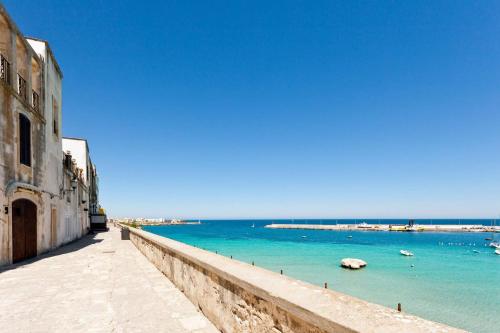 In Good Location And With Balcony - Casa Vacanze Nicole In Salento - image 12