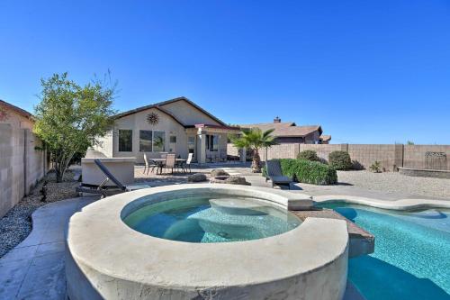 . Gold Canyon Retreat with Fire Pit, Grill and Mtn Views