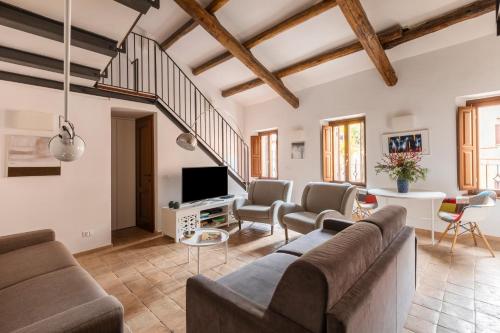 Margana Palace - Your Private Palazzo - image 2