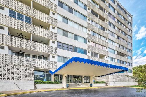 Stylish Resort Condo with Boat Slip on Lake Hamilton! - image 11