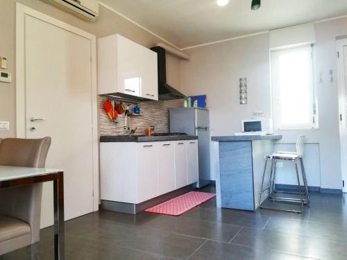 Modern Holiday Apartment With Wi-fi, Air Conditioning And Balcony; Pets Allowed