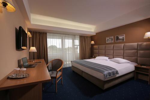 Double Room image 5