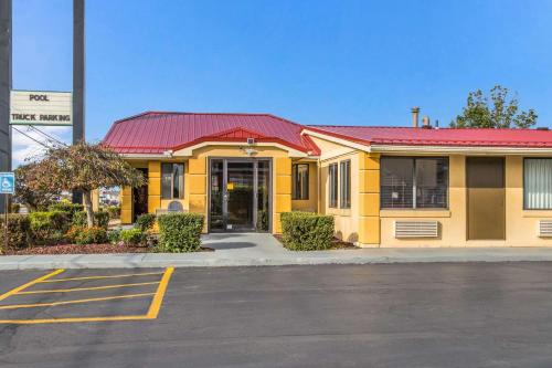 Econo Lodge in Norwalk, USA