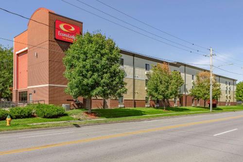 Econo Lodge Inn & Suites Fairgrounds