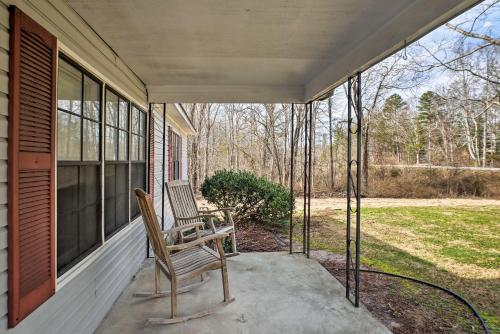 Dog-Friendly Georgia Home with Grill and Fishing Pond!