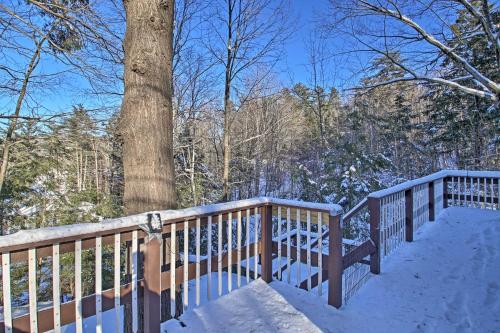 Sawyer Lake Home - Walk to 6 Swimming Beaches - image 4