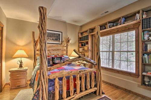 Home with 2 Decks - 10mins to Silver Dollar City - image 8