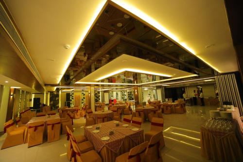 Vijay Vilas Hotel & Convention Hall