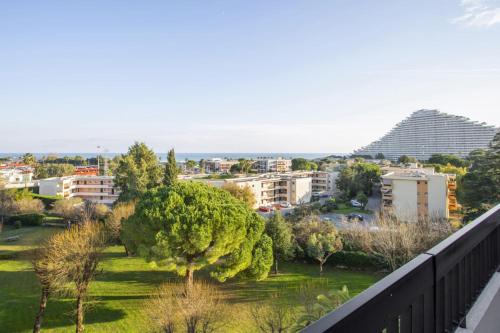 Flat w/ terrace, parking and beautiful view in Villeneuve-Loubet - Welkeys - Apartment - Villeneuve-Loubet