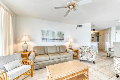 Pelican Pointe