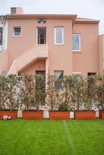 ทัศนียภาพภายนอกโรงแรม, Espinho Guesthouse - Garden House in เอสปินโฮ