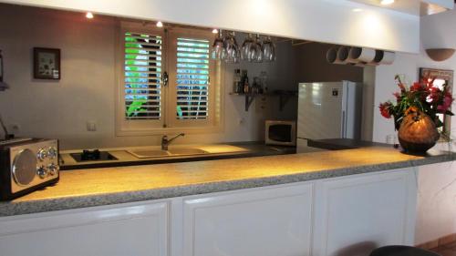 Kitchen, Anse Figuier Gites de France in Terre-de-Haut