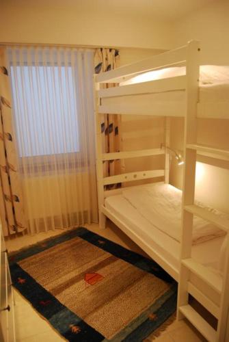 Wohlfuhlhotel Horn van Diek Garni mit Schwimmbad 107m von Schulstraße entfernt