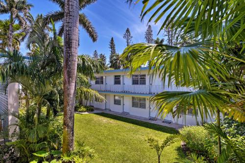 Renovated Studio Walk to Naples Pier and Beach - image 5