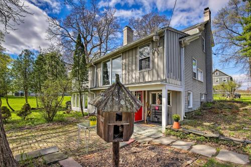 Charming Tivoli Home with Patio, by Town and Shops in 索格蒂斯