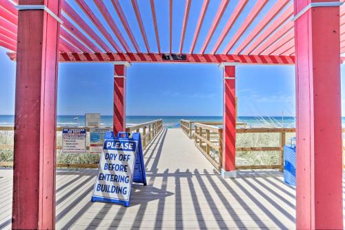 Beachfront Panama City Resort Condo with 2 King Beds