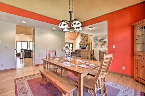 House with Deck Fire Pit - 15 Mins to Snowshoe! - image 5