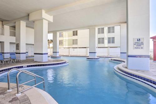 Beachfront Panama City Resort Condo with 2 King Beds - image 41