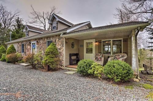 Lakefront Home with Boats and Dock 8 Mi to Camelback! - image 5