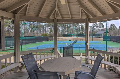 Lakefront Condo with Resort-Style Amenities and Marina - main image