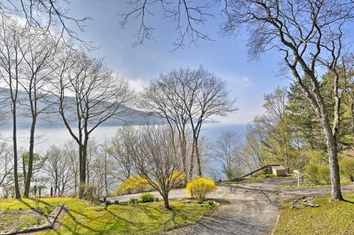 Waterfront Skaneateles Lake Home with Beach! - image 3