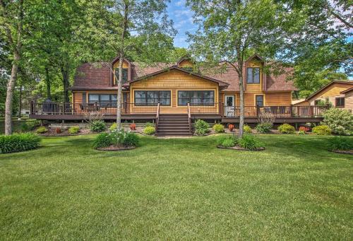 B&B Nisswa - Large Home on Lake Edward with Deck and Fire Pit! - Bed and Breakfast Nisswa