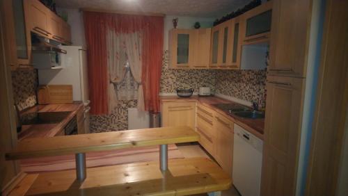 virtuve, Gemütliches Haus mit Sauna im Voralpenland (Gemutliches Haus mit Sauna im Voralpenland) in Peissenberg