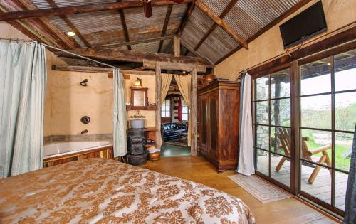 Barons CreekSide Resort - 화장실