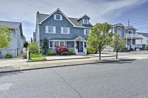 Lavallette House with Fenced Yard and Gas Grill!