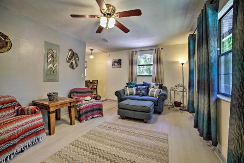 OBrien Home on about 1 Acre with Fire Pit - Near River! in OBrien, USA