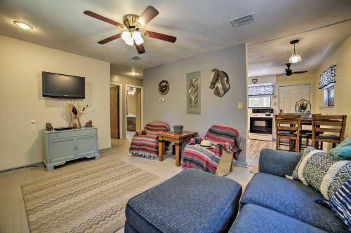 OBrien Home on about 1 Acre with Fire Pit - Near River! in OBrien, USA