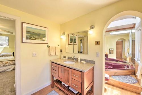 Chilmark House with Sunroom on Marthas Vineyard - image 2