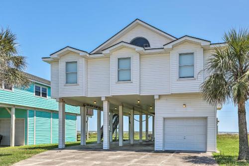 Oceanfront Galveston Home - Walk to Beach!