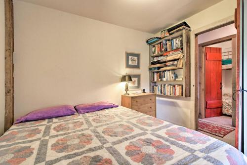 Private Rustic Home 10 Min to Bromley Mtn! - image 8