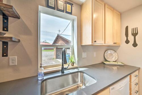Modernized St Anthony Cottage 8 Mi to Sand Dunes - image 2