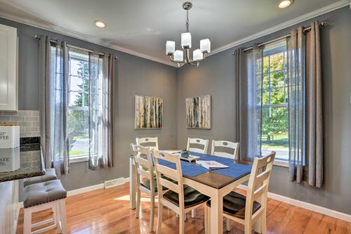 Quaint Ligonier Family Home - 3 Miles to Idlewild! in ลิโกนิเอ (PA)