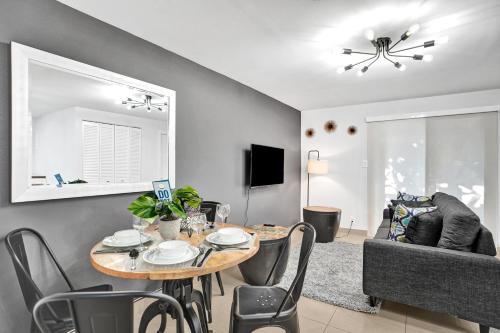 Bright Beachside Getaway