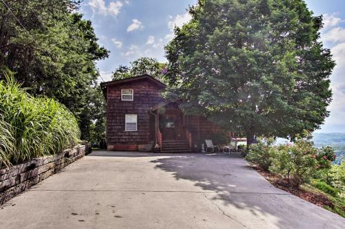 Stunning Mtn View Cabin with Gazebo 5Mi to Dollywood - image 9