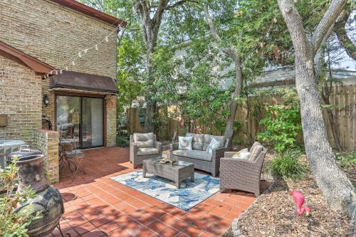 Walk to Ocean: North Myrtle Beach Townhome!