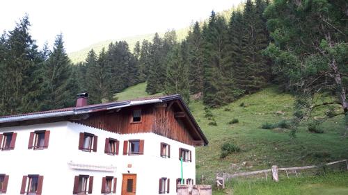 A szálláshely kívülről, Ferienhaus Monika in Häselgehr