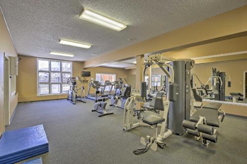 Granby Condo with Pool Access - Mins to Hiking! - image 9