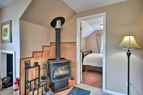 Rustic Stevenson Hideaway with View on the Gorge! - main image