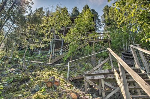 South Lake Coeur dAlene Home with Dock and Kayaks - image 5