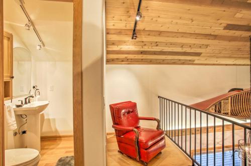 South Lake Coeur dAlene Home with Dock and Kayaks - image 8